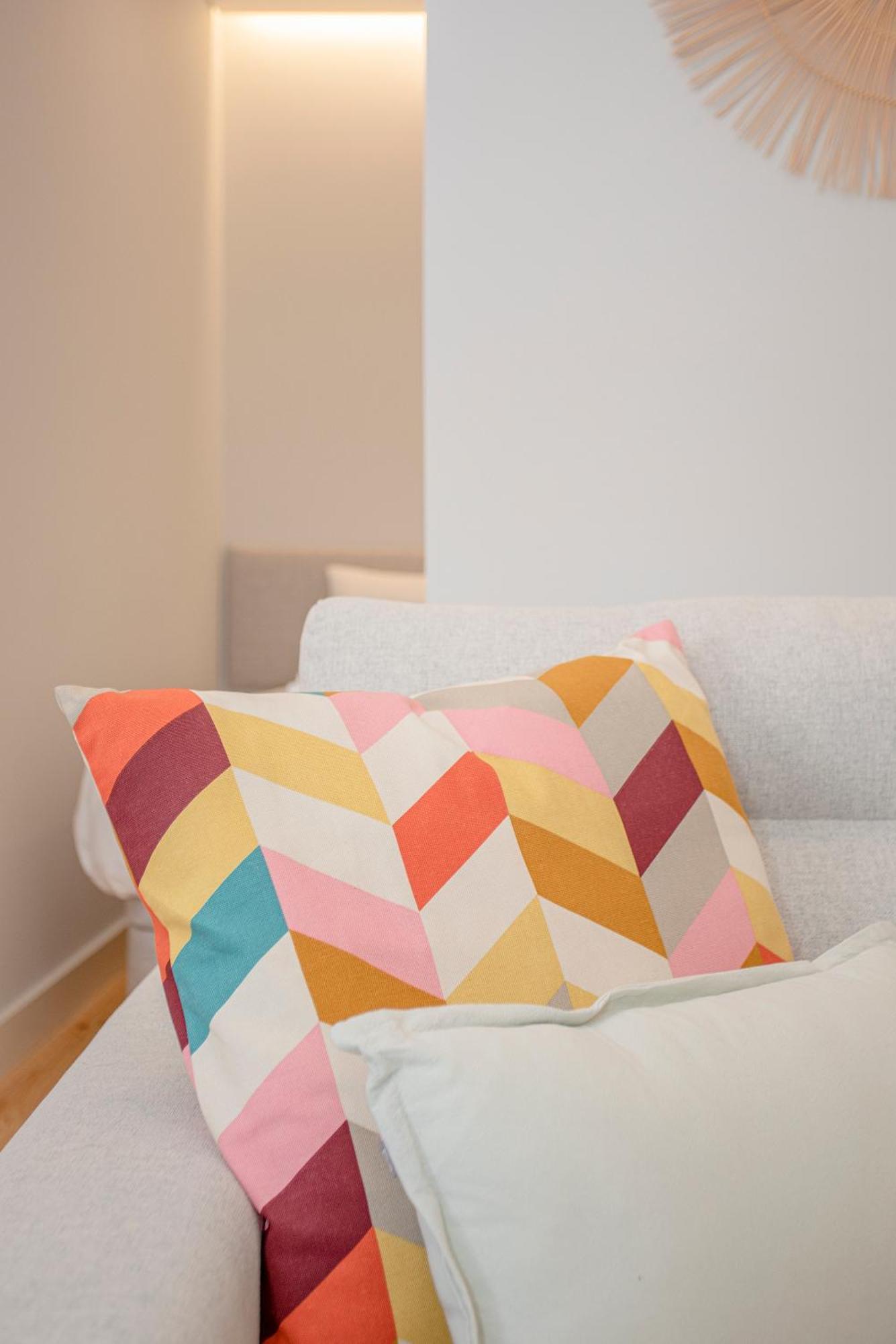 Liiiving In Porto - Aliados Stone Apartment Εξωτερικό φωτογραφία
