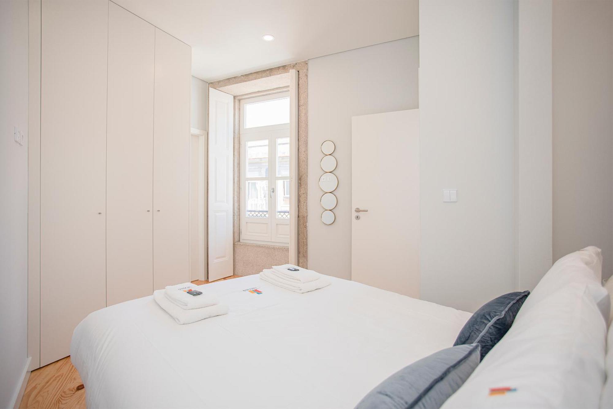 Liiiving In Porto - Aliados Stone Apartment Εξωτερικό φωτογραφία