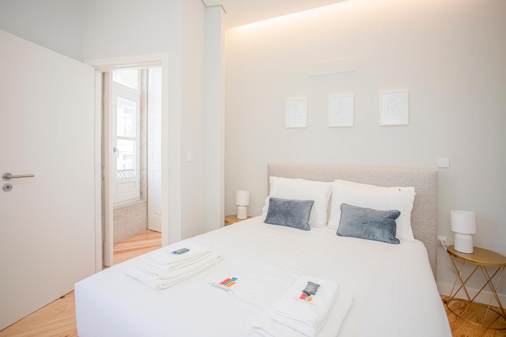 Liiiving In Porto - Aliados Stone Apartment Εξωτερικό φωτογραφία