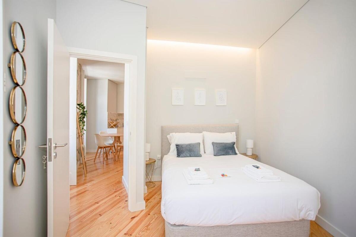 Liiiving In Porto - Aliados Stone Apartment Εξωτερικό φωτογραφία