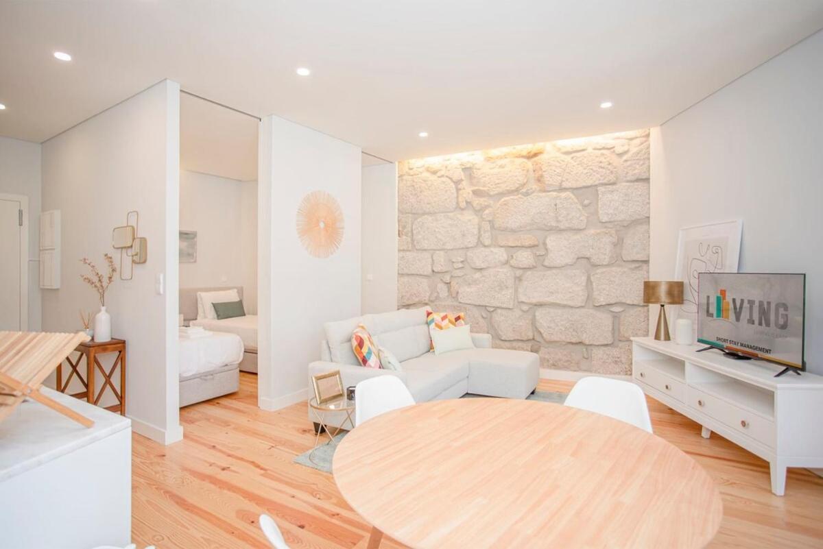 Liiiving In Porto - Aliados Stone Apartment Εξωτερικό φωτογραφία