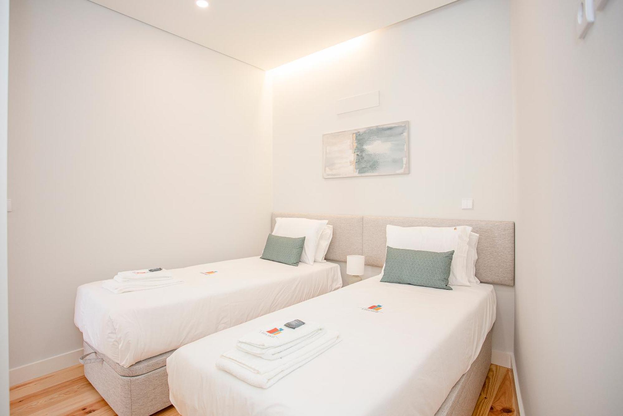 Liiiving In Porto - Aliados Stone Apartment Εξωτερικό φωτογραφία